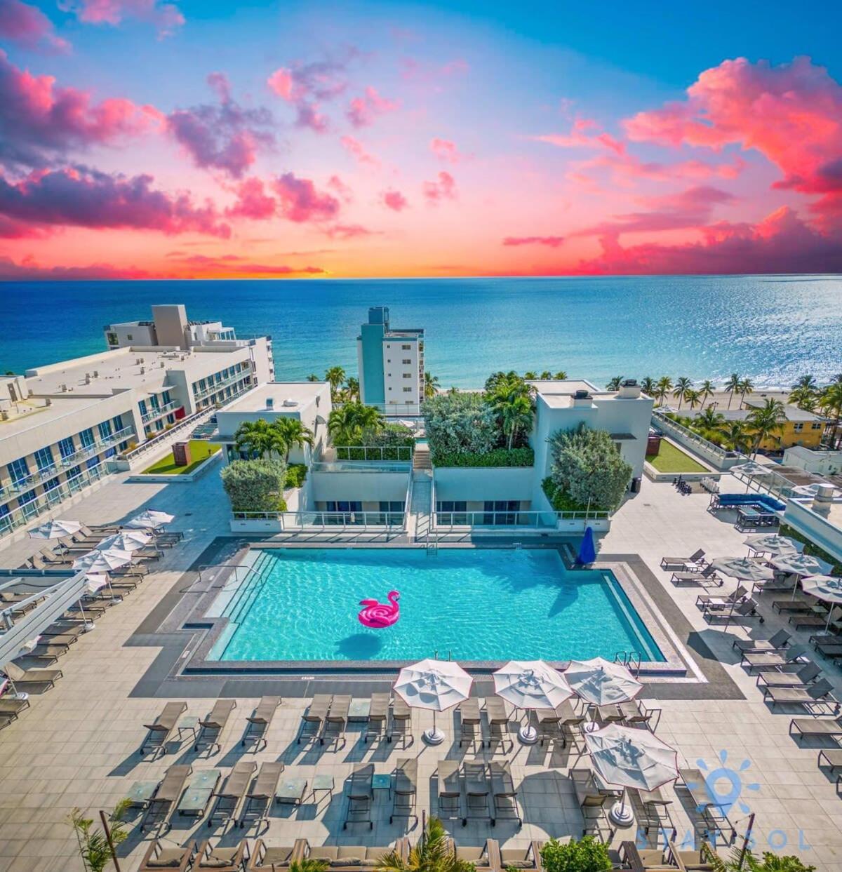 Rooftop Pool & Hot Tub - Gym - Hollywood Beach Kültér fotó