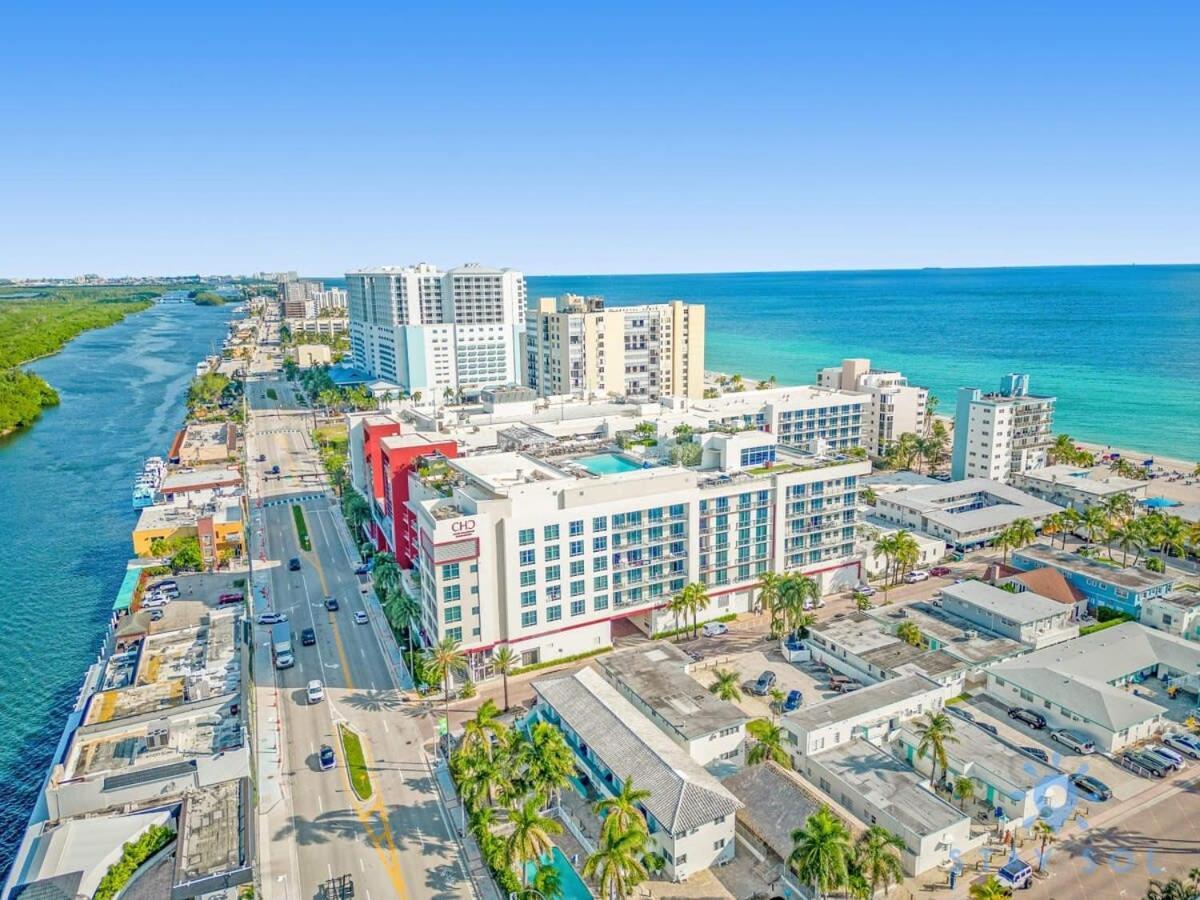 Rooftop Pool & Hot Tub - Gym - Hollywood Beach Kültér fotó