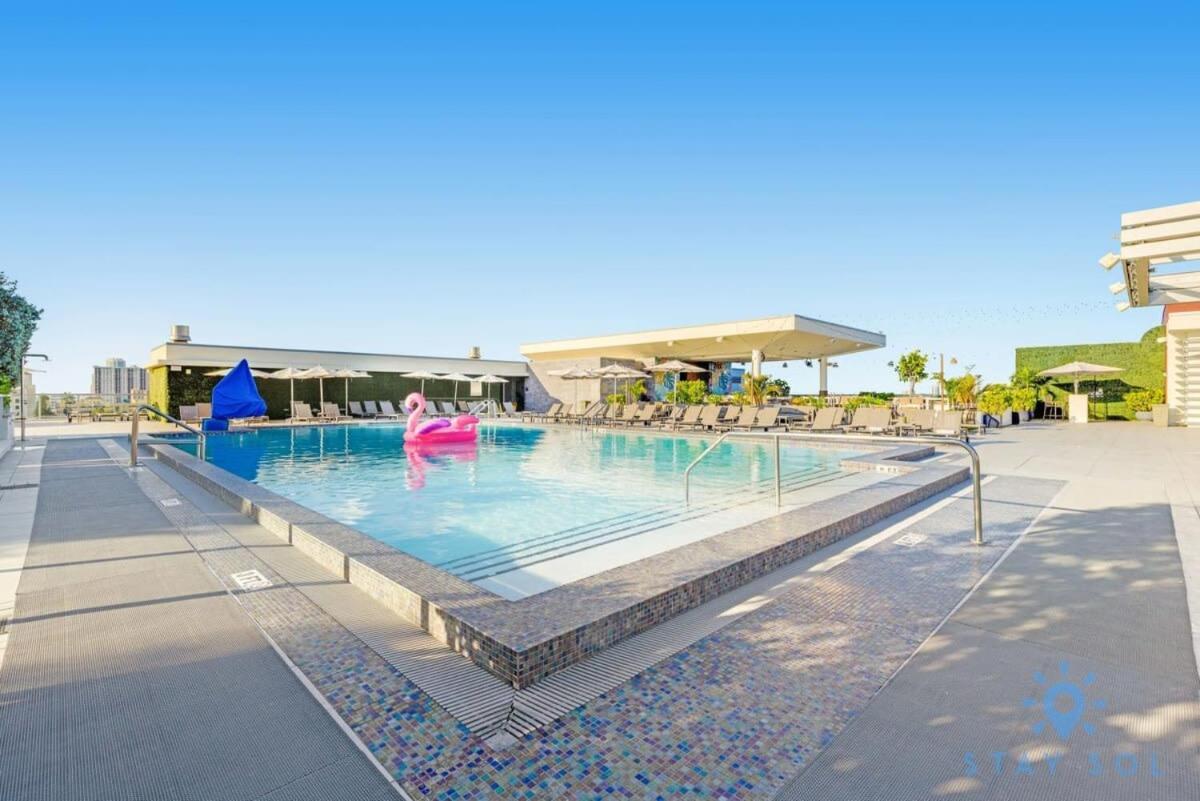 Rooftop Pool & Hot Tub - Gym - Hollywood Beach Kültér fotó