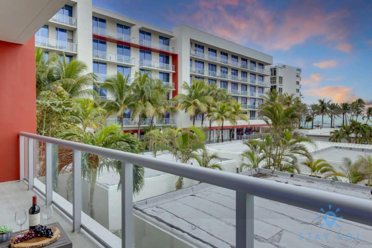 Rooftop Pool & Hot Tub - Gym - Hollywood Beach Kültér fotó